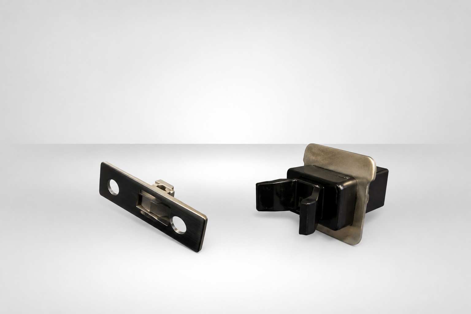 DG-44689 Mini Latch S Assy for XPD-724 / 628 Printers - Image 1
